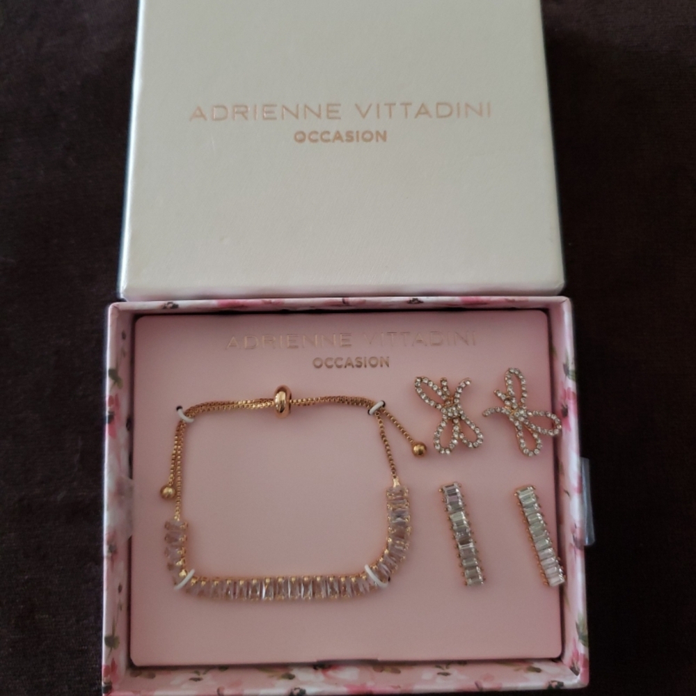 Adrienne Vittadini Gold Tone Bracelet and  Earrings Set
